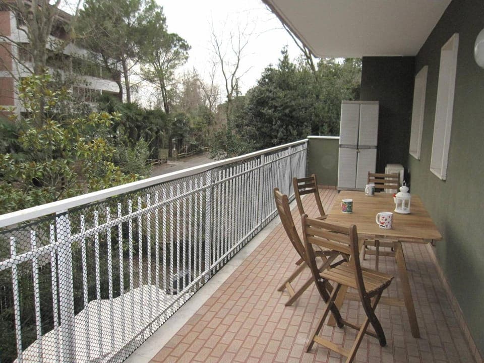 Balcony/Terrace, furniture