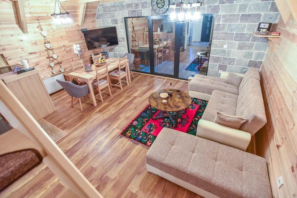 Communal lounge/ TV room, TV and multimedia, Living room, Seating area, Dining area, Evening entertainment