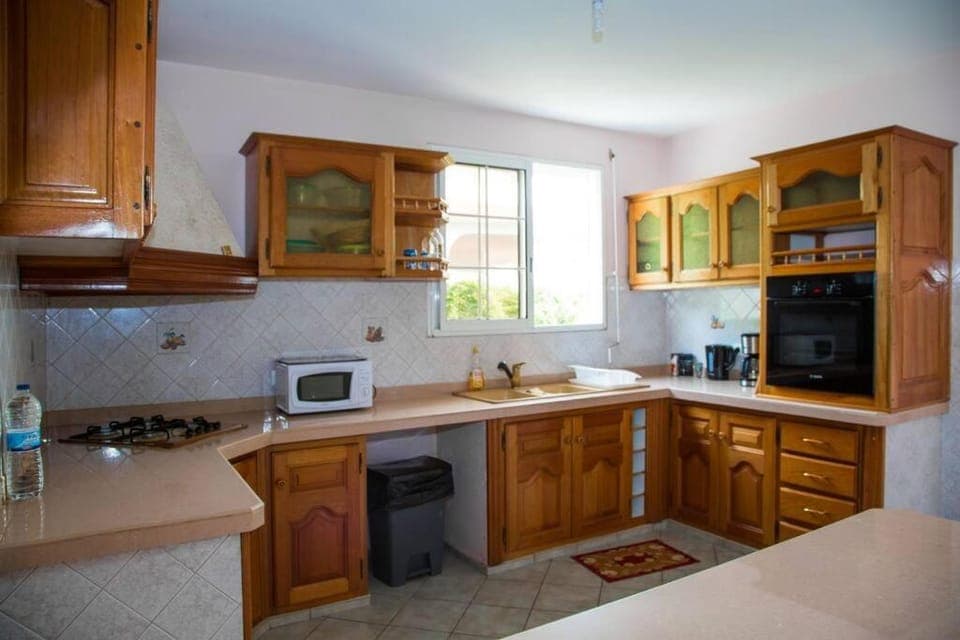Kitchen or kitchenette, minibar, pet friendly, stove, toaster