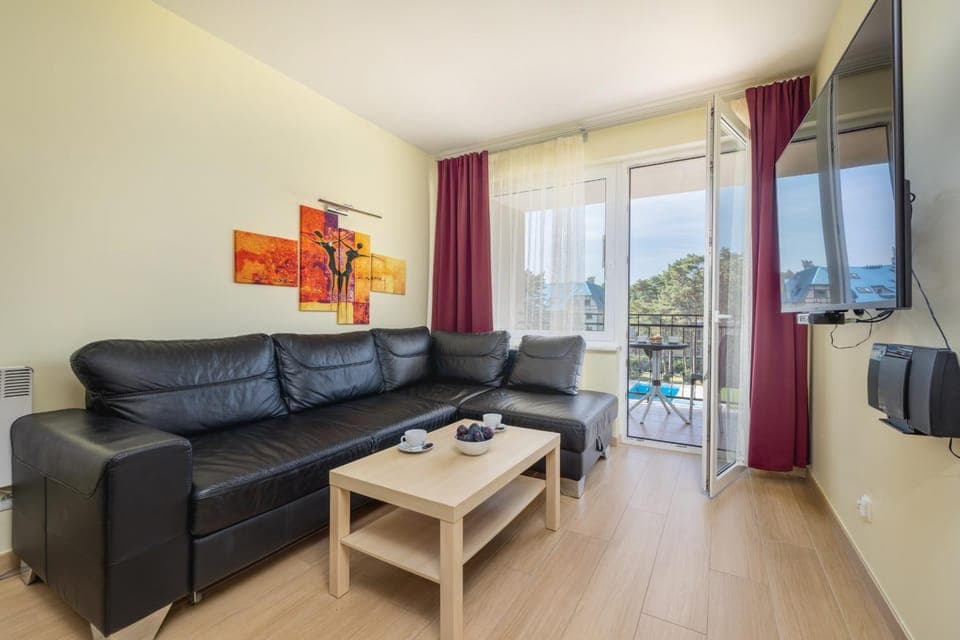 Communal lounge/ TV room, Living room