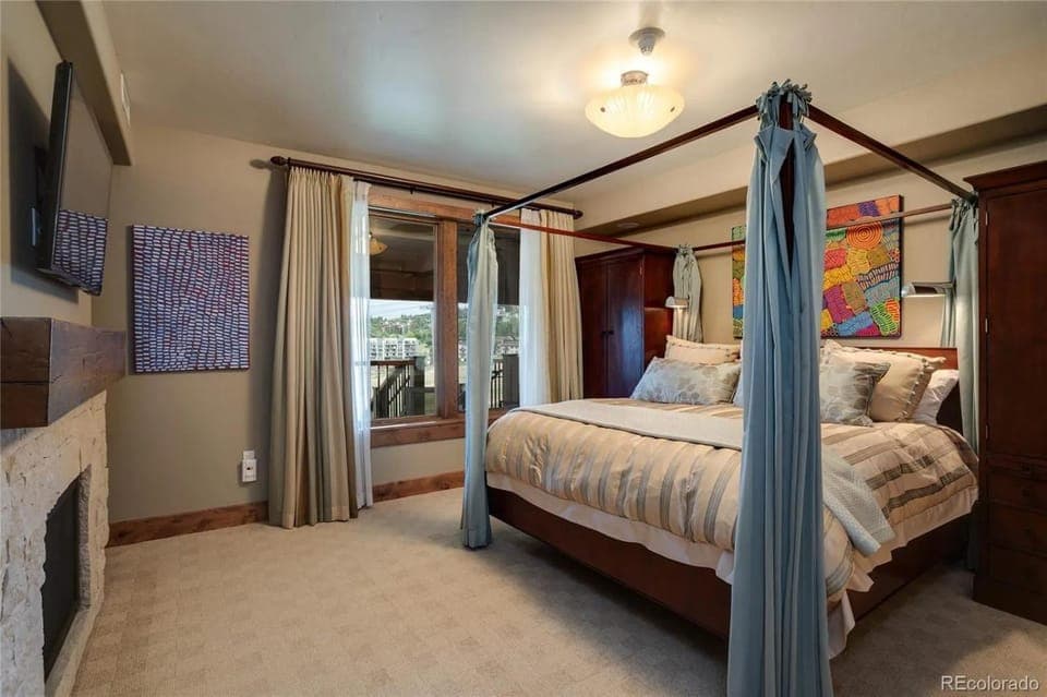 Edgemont 2301 Luxury Condo with Backdoor Ski-In Ski-Out Access! House in Steamboat Springs