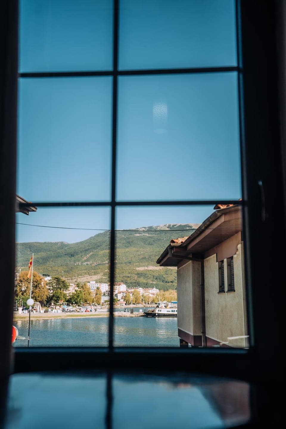 Day, Natural landscape, Lake view, Mountain view