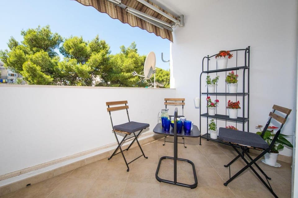 Patio, Day, View (from property/room), Balcony/Terrace