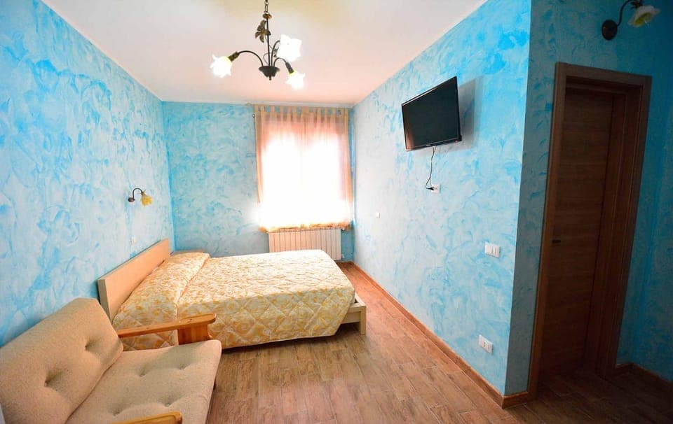 Day, Photo of the whole room