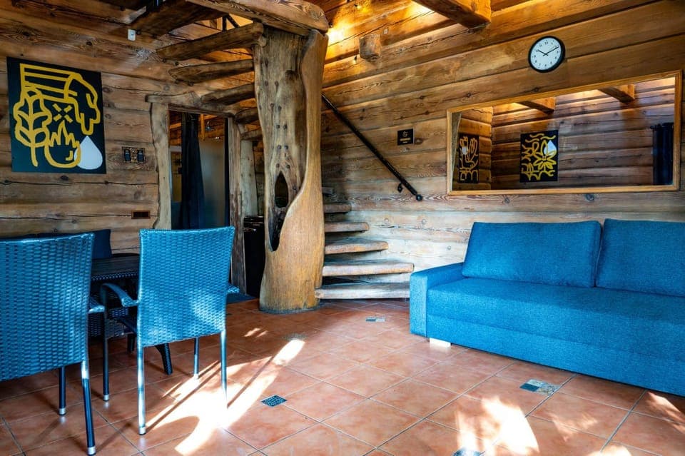 Living room, Seating area