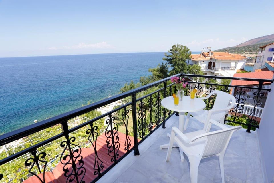 Property building, Patio, Day, Natural landscape, View (from property/room), Balcony/Terrace, Dining area, Sea view
