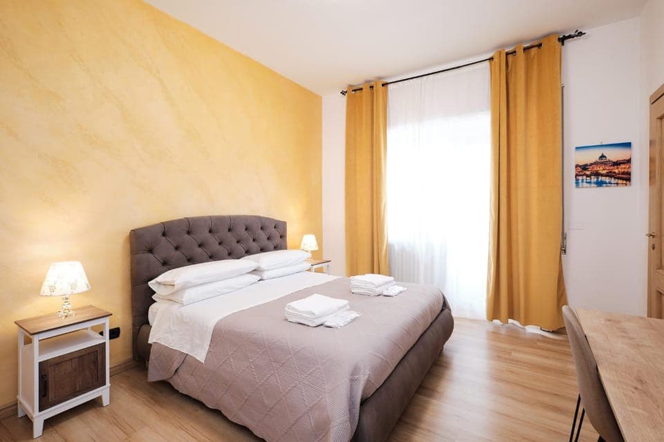 Bed, Photo of the whole room