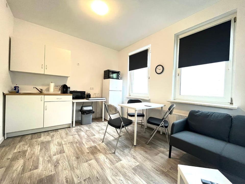 Kitchen or kitchenette, Living room, Seating area, Dining area, minibar, pet friendly, stove