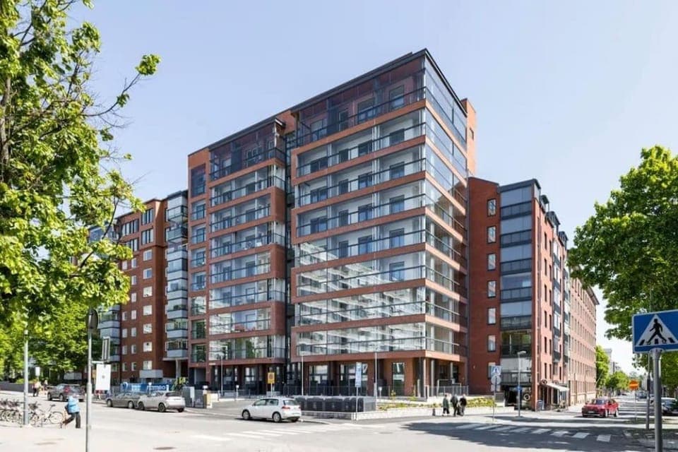 Property building, Street view