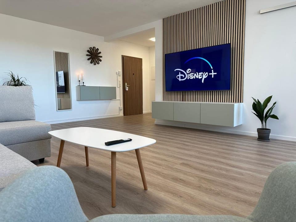 Communal lounge/ TV room, TV and multimedia, Living room, Seating area, Evening entertainment, fireplace