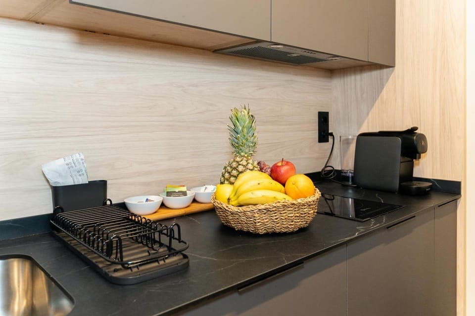 Coffee/tea facilities, Kitchen or kitchenette, Food and drinks, Food