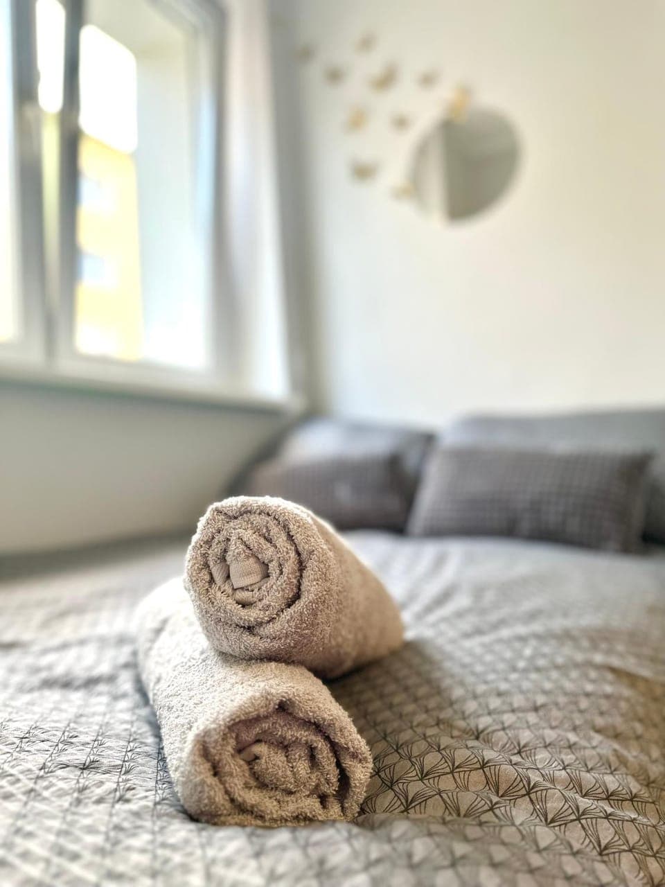Bed, Photo of the whole room, towels