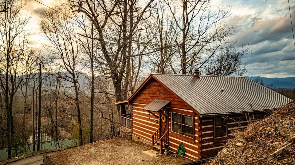 Property building, Natural landscape, Mountain view