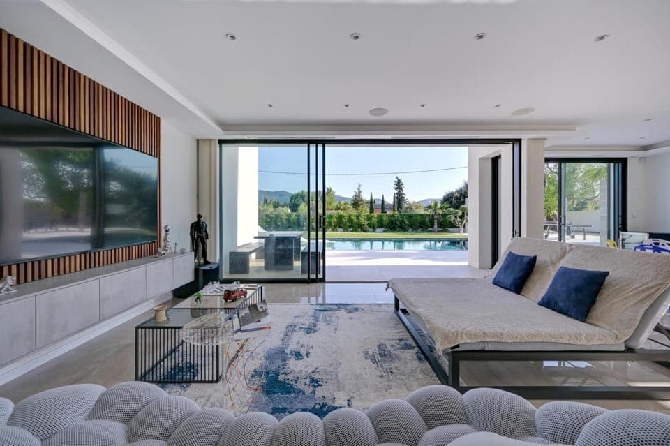 TV and multimedia, Living room