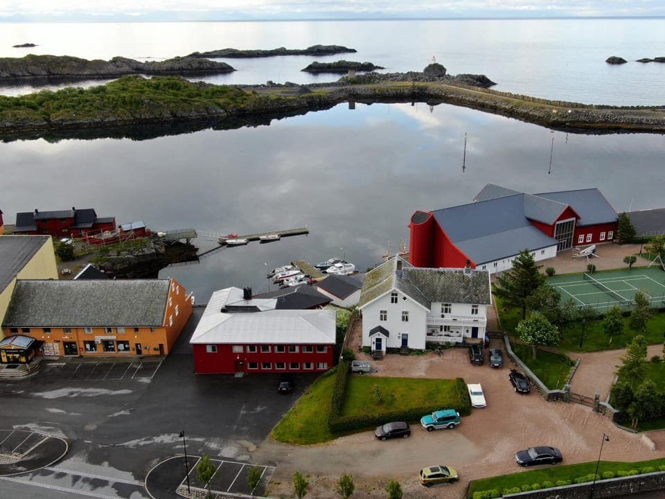 Property building, Shopping Area