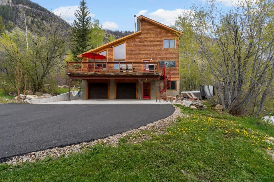 Property building, Mountain view