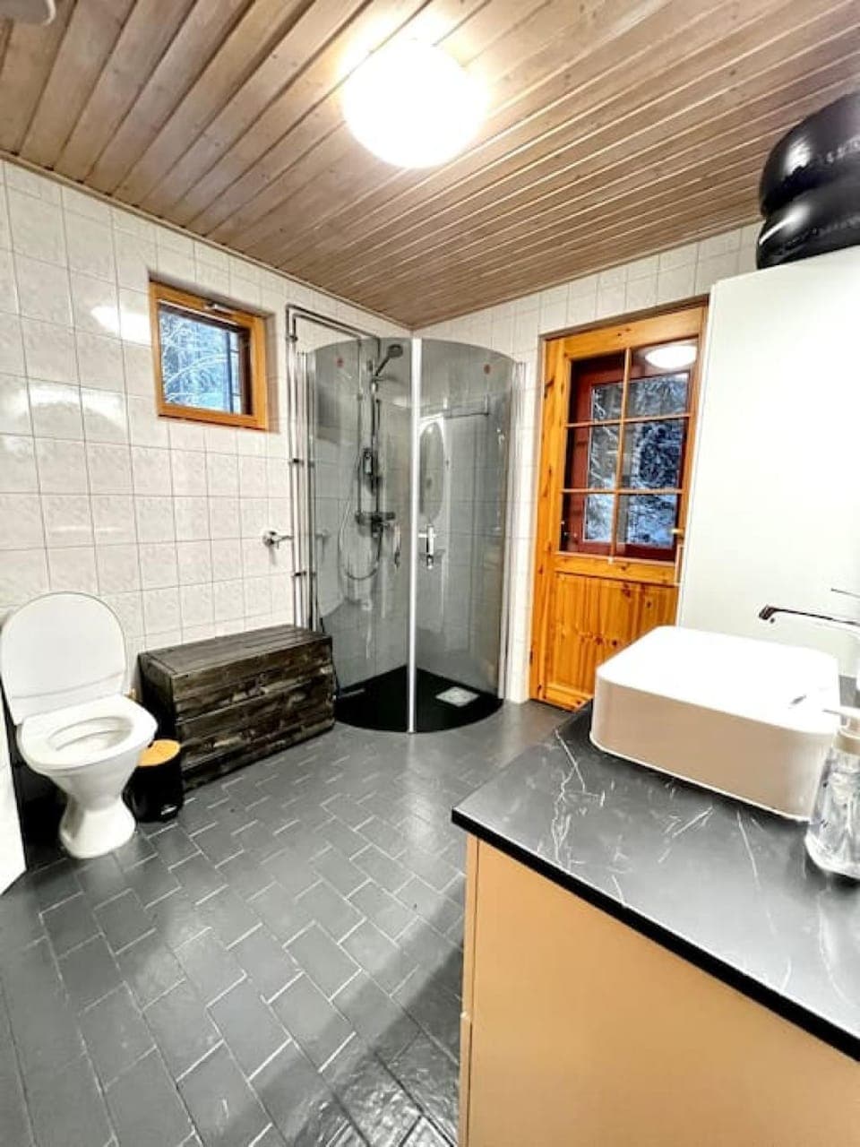 Shower, Toilet, Bathroom