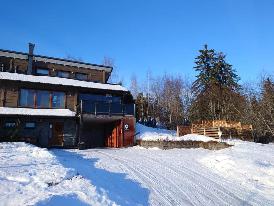 Property building, Day, Winter