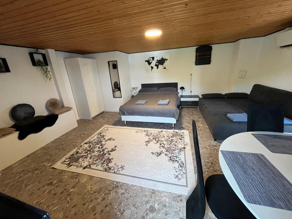 Living room, Bedroom