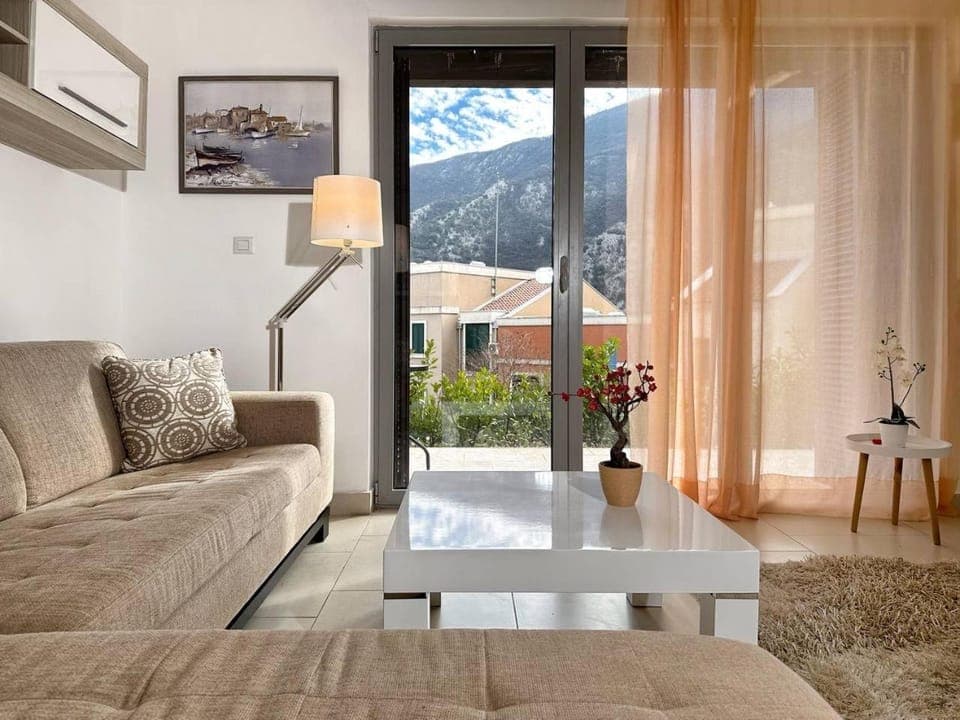 Natural landscape, Seating area, Mountain view