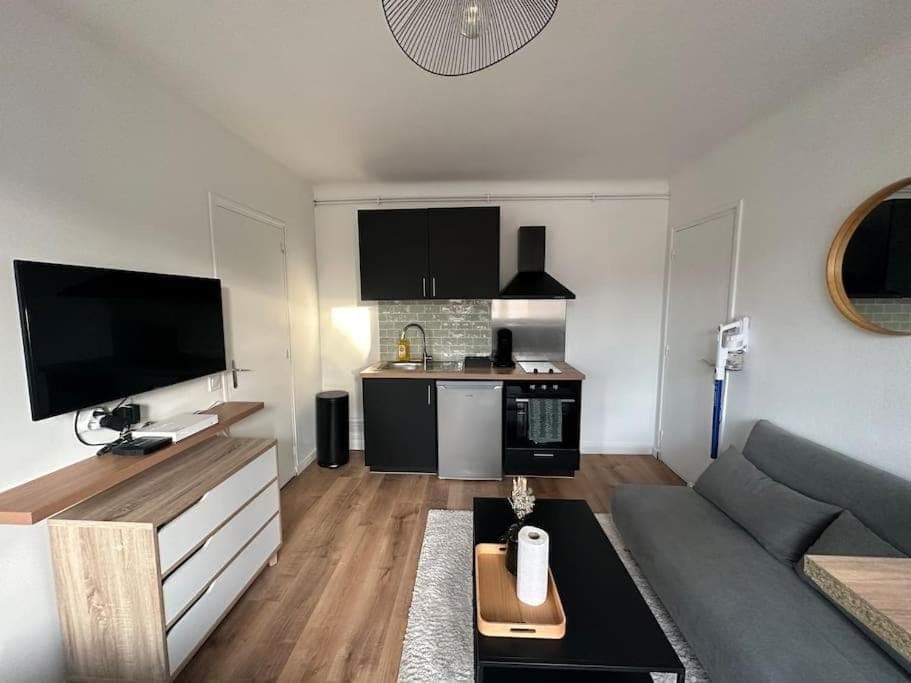 Living room, Seating area, stove