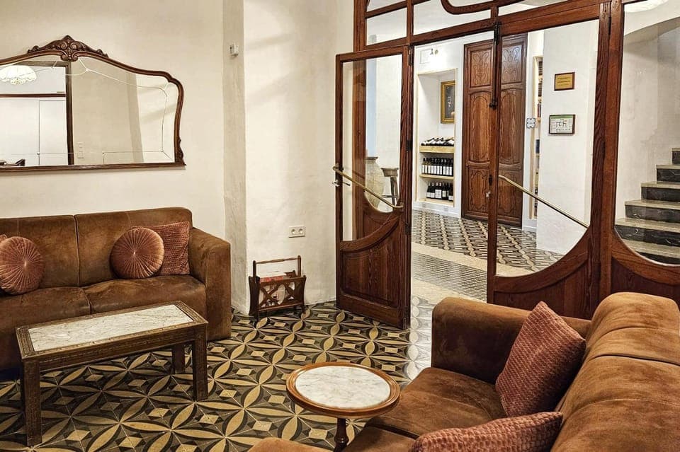 Communal lounge/ TV room, Living room