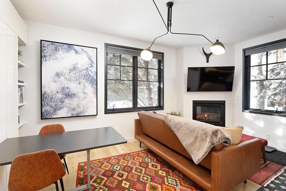 TV and multimedia, Seating area