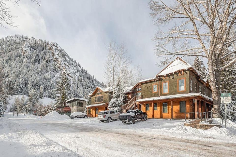 Property building, Mountain view