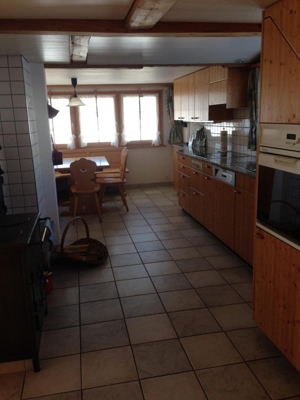 Kitchen or kitchenette, Dining area