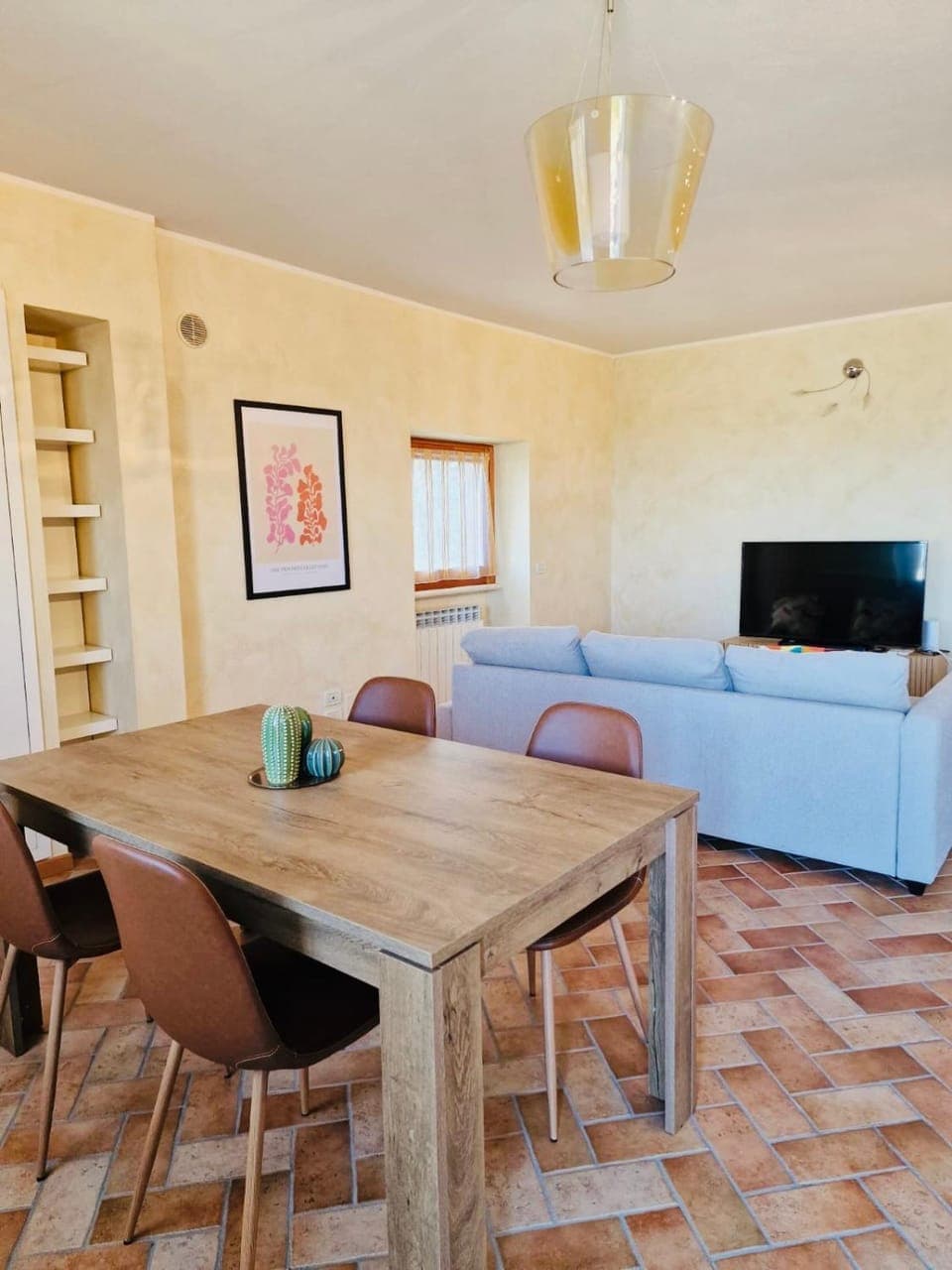 Living room, Dining area