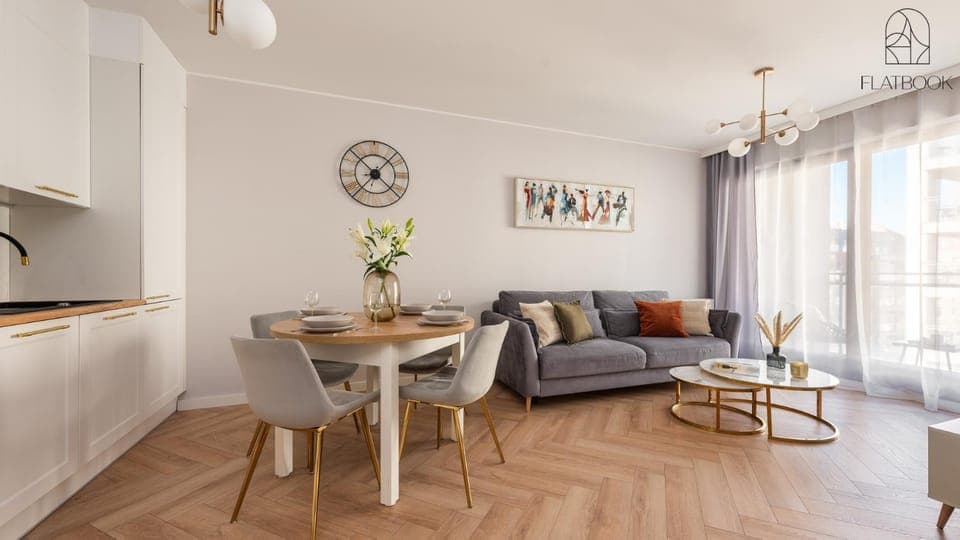 Bed, Kitchen or kitchenette, Living room, Photo of the whole room, Seating area