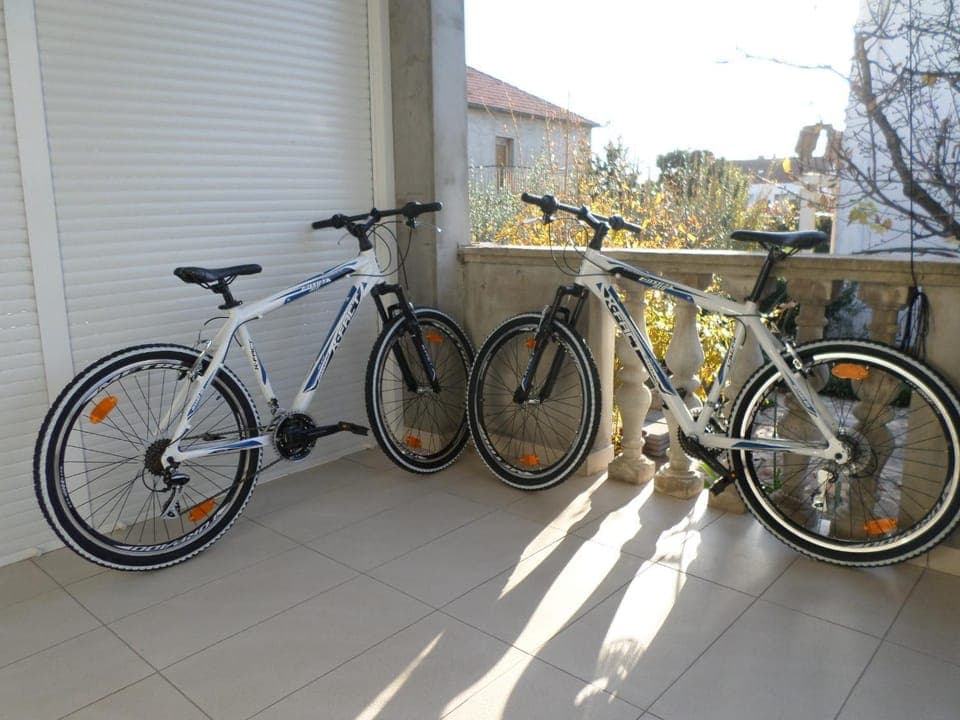 Cycling, On site