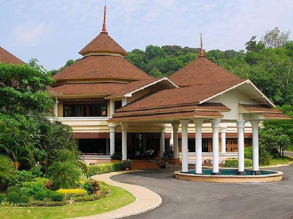 Property building, Day, Lobby or reception