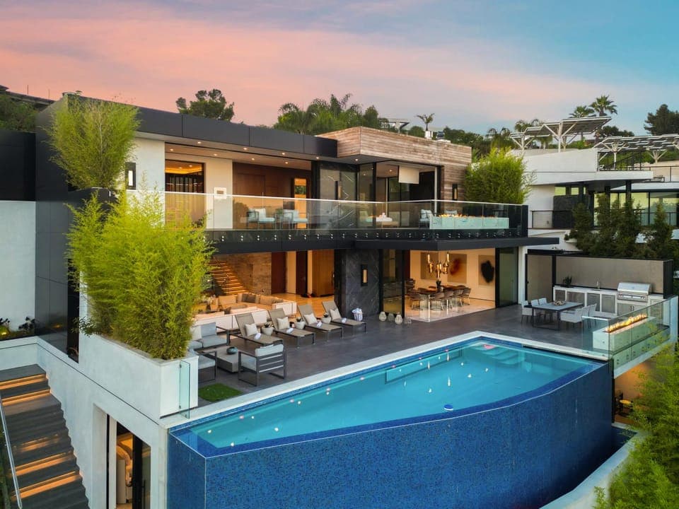 Sierra Mar Apartment in West Hollywood