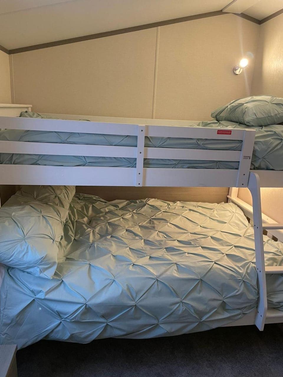 Bed, Bedroom, bunk bed