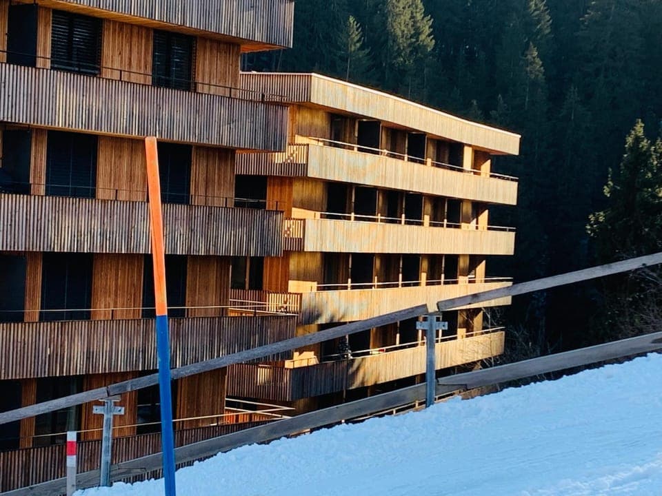 Property building, Natural landscape, Skiing