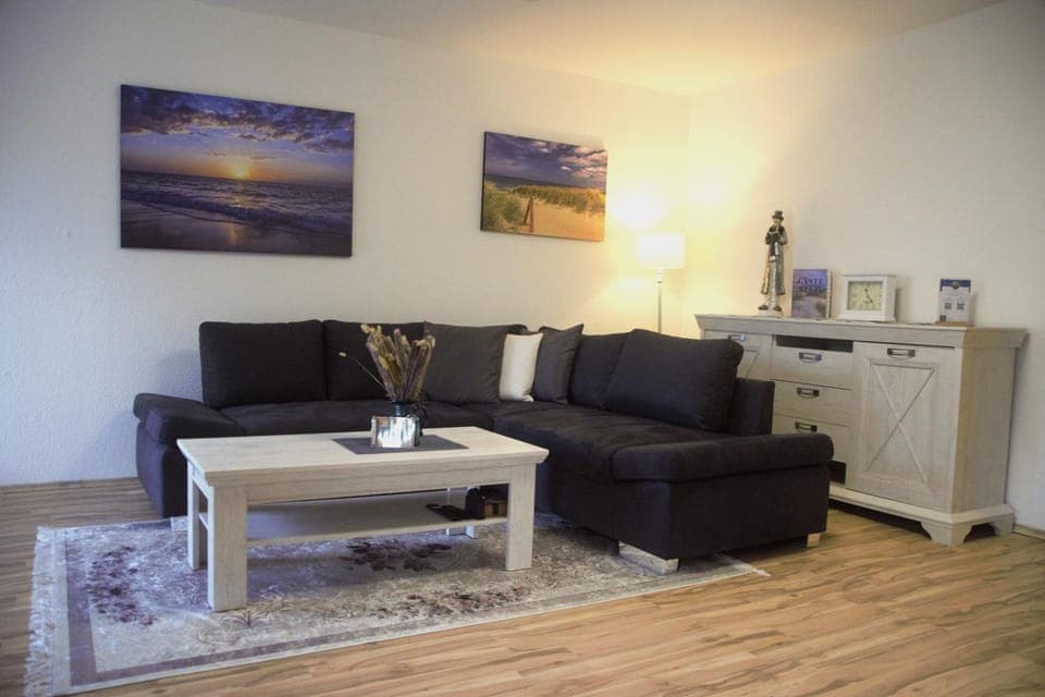 Living room, Photo of the whole room