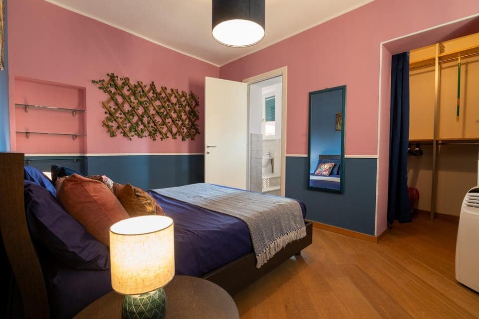 Bed, Photo of the whole room, Bedroom, wardrobe