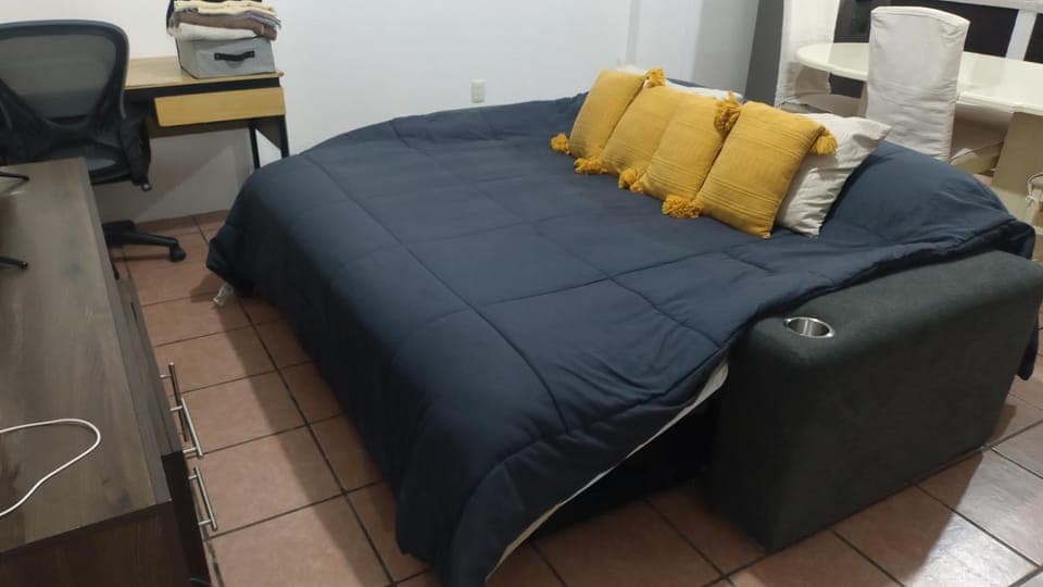 Bed, Photo of the whole room