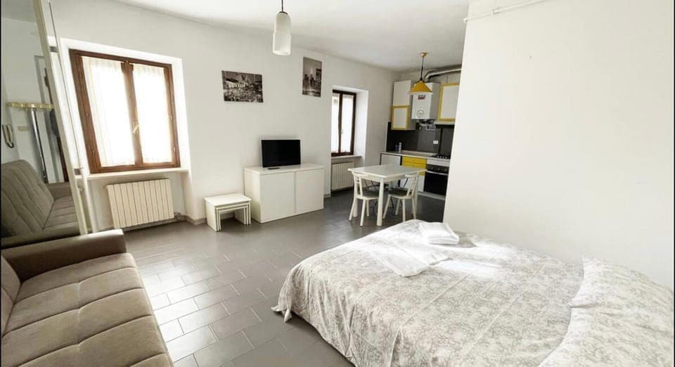 TV and multimedia, Photo of the whole room