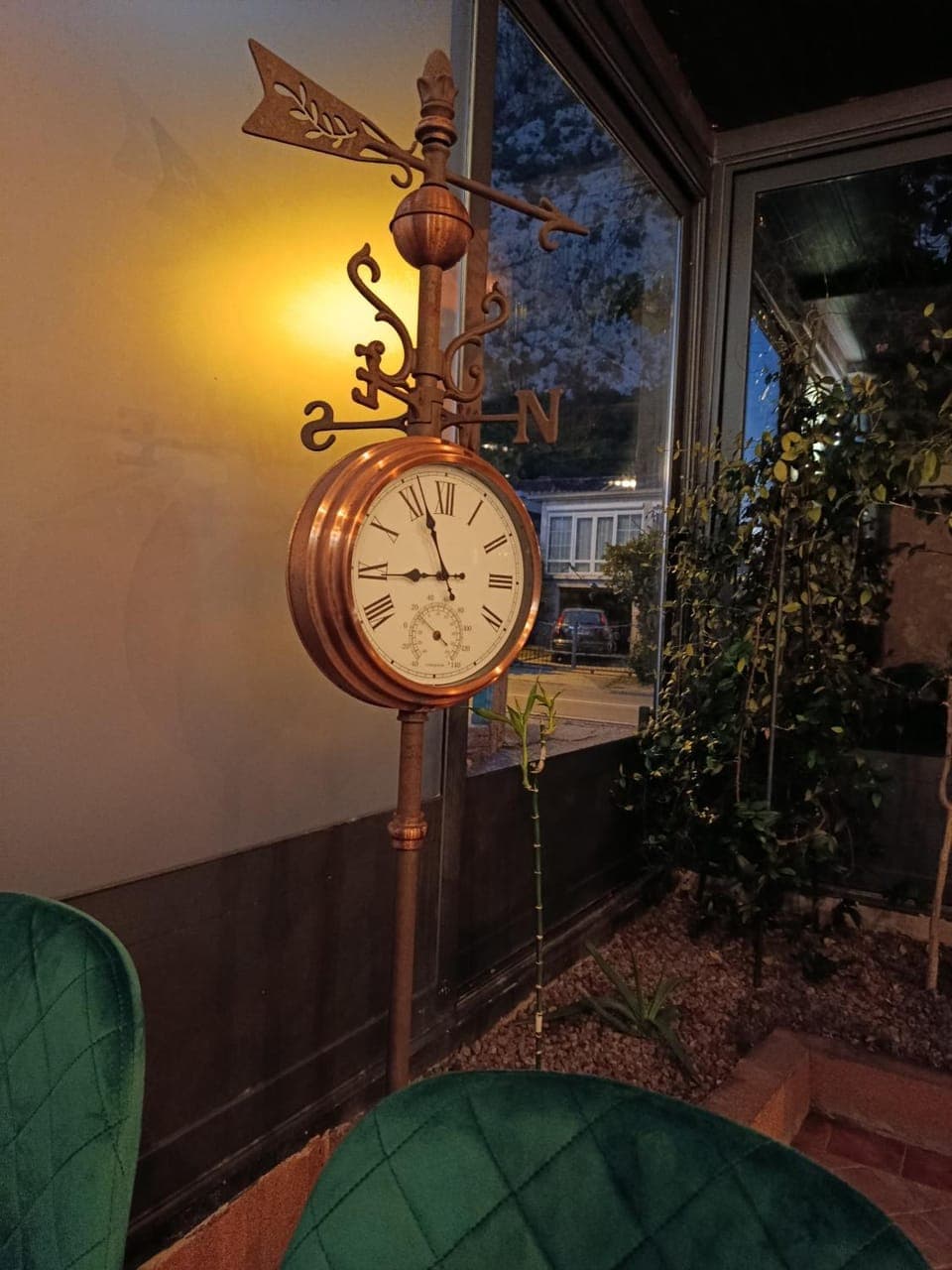 Restaurant/places to eat, Food and drinks, Food, Drinks