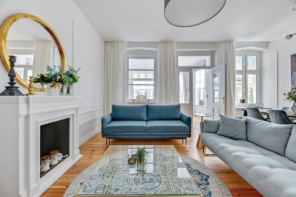 Living room, Seating area