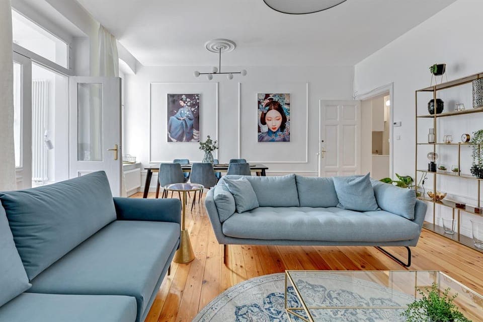 Living room, Seating area