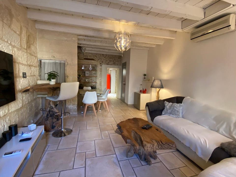 TV and multimedia, Living room, Dining area