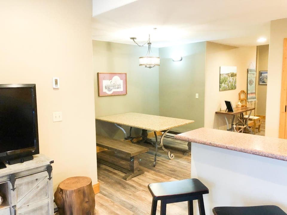 Bear Creek Lodge 301 by Alpine Lodging Telluride Apartment in Mountain Village