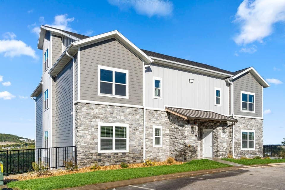 Property building, Day