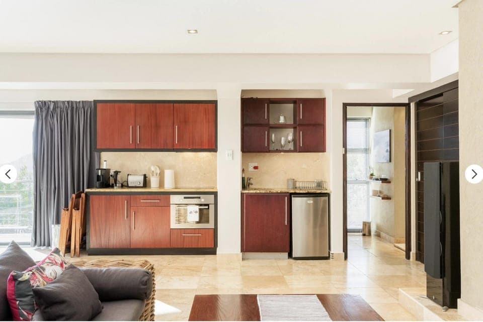 Coffee/tea facilities, Kitchen or kitchenette, pet friendly, stove, toaster