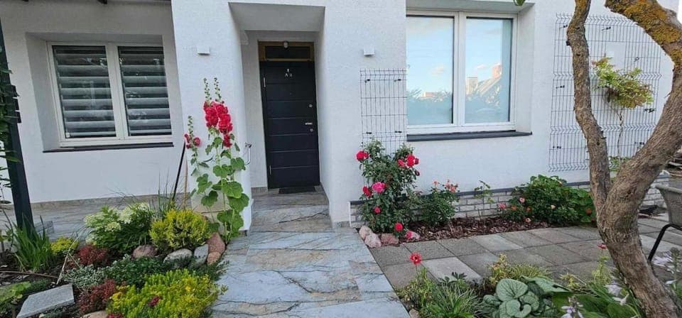 Property building, Patio, Garden