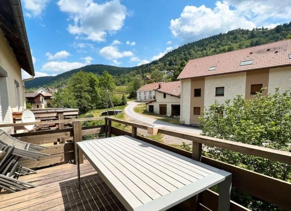 Patio, Balcony/Terrace, Dining area, Mountain view