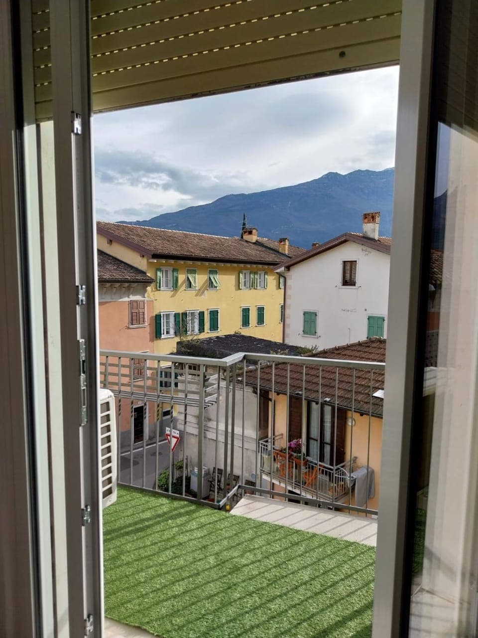 Property building, Spring, Day, View (from property/room), Balcony/Terrace, City view, City view, Mountain view, Parking